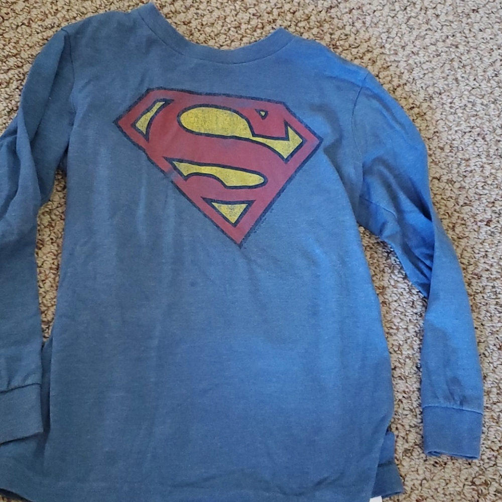 Boys size small (6/7) Old Navy Superman T